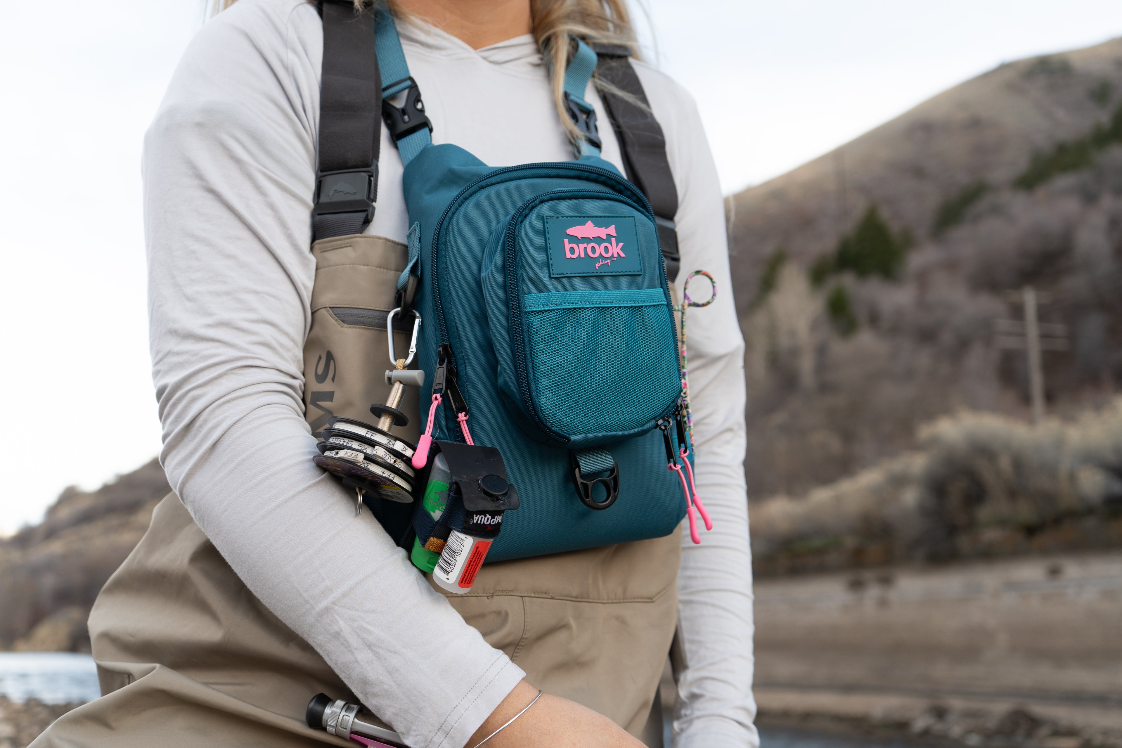 The Brookside Chest Pack