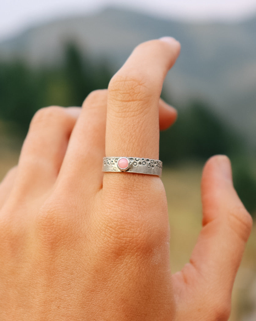 Pink Spiny Oyster BROOK Trout Pattern Ring